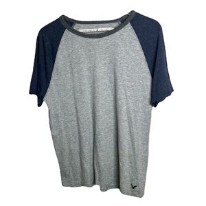 Men’s American Eagle Grey and Blue T Shirt